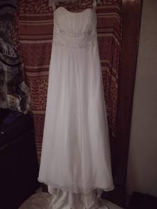 Never Worn Wedding Dress and Extras (Medford)