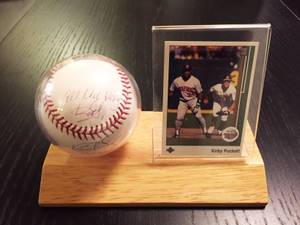 Kirby Puckett - Autographed Baseball /w Upper Deck Card Case (Seattle)