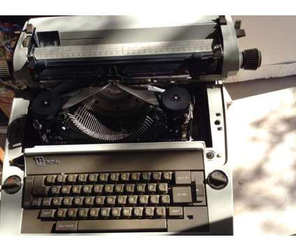 IBM Royal Litton Model C Electric-Vintage Typewriter- 1967 - $250 (Tucson)