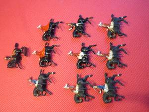 10 assorted Britains to soldiers on horseback (PAWLET, VERMONT)