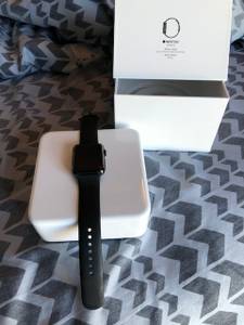 MINT LNIB 42MM Stainless Steel Apple Watch 2 (Darlington)