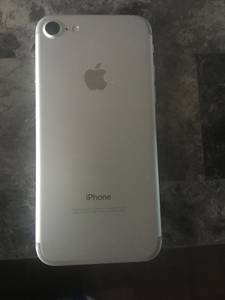 Silver I phone 7 -32 gb (Chillicothe)