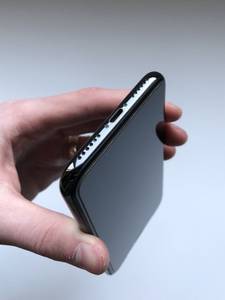 NEW APPLE IPHONE X black 256GB Unlocked & New Apple silicone case xs