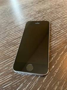 iPhone 5s. 16gb. Reset and unlocked
