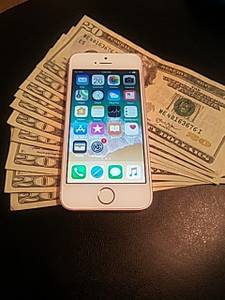 cash in hand and willing to buy your iphone (Houma)