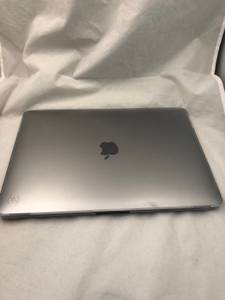 MacBook Pro (13-inche, 2017 Four Thunderbolt 3 Ports)