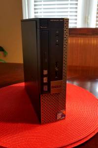 Dell Ultra-Slim Desktop 3GHz Dual 4GB 500GB Windows 10 / Office 2016