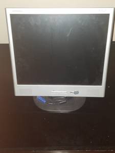 Compaq FP7317 computer monitor (58th and north)