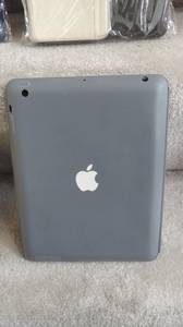 Apple iPad 2, 3, 4, Retina Smart Case / Cover (Gray or Green) (Dayton, OH)