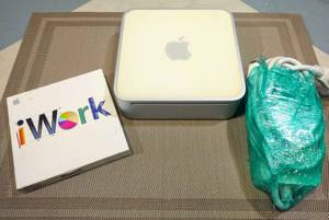 MAC MINI Desktop Computer / iWork software (Austin)