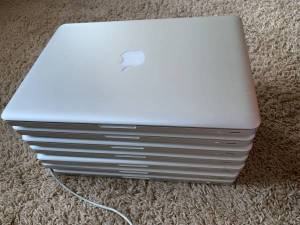 apple macbook pros (New Albany)