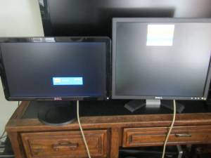 Dell computer monitors (Muskegon)