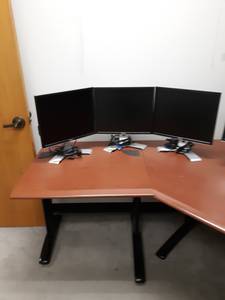Dell 19 inch monitors (8) (Raleigh)