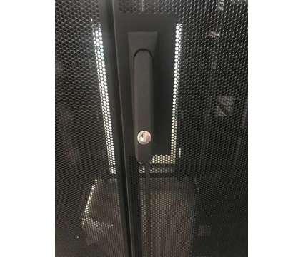 42U Enclosed Rack with Front, Back Door Lock/ Key for Data Center