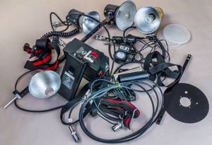 Trade Lumedyne strobes,70s Seth Thomas clock, 4 Nikon stuff, Photoshop (Hanover)