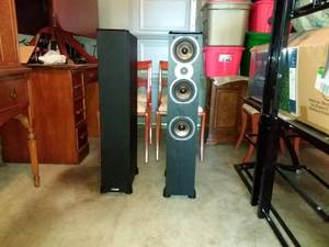 Polk TSI400 Floor and CS10 Center Channel Speakers - $275 (Thomasville)