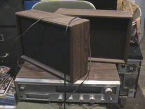 8 track am-fm player with speakers (mason city Ia)