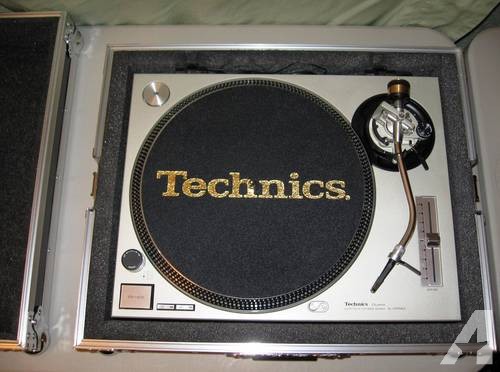 TECHNICS SL-1200MK2 Professional Direct Drive Turntable with EXTRAS