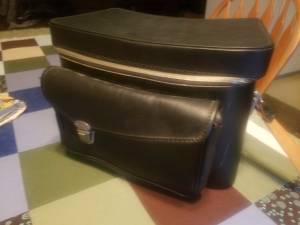 Old leather camera bag/case (Tumwater)