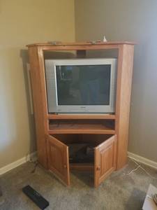 TV / TV stand / DVD player (Pasco)