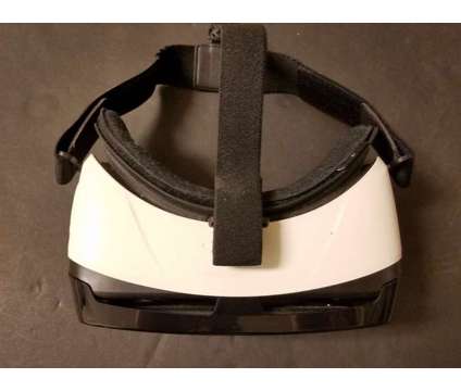 Oculus Gear VR with cooling fan cover