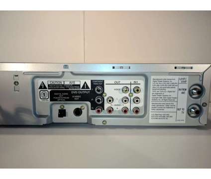 PANASONIC PV-D4745S Omnivision 4-Head Hi-Fi Stereo VHS/DVD Player