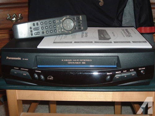 PANASONIC Omnivision Hi-Fi stereo 4-Head vhs VCR/ Remote & Manual-NEW