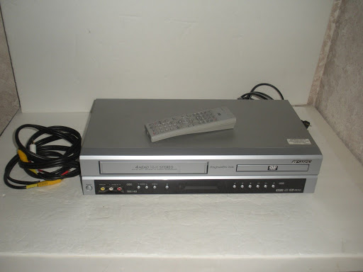 SANSUI VRDVD4001A DVD/VCR Combo VHS Recorder with Remote