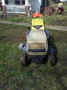 White/MTD Riding Lawn Tractor (Luttrell TN)