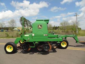 Large CapacityJohn Deere 1590 Box Grain513812 Drill,10Foot (Huntsville)