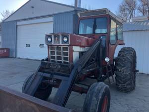 New Price International 1066