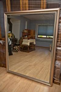Large beveled mirror (Lynnwood)