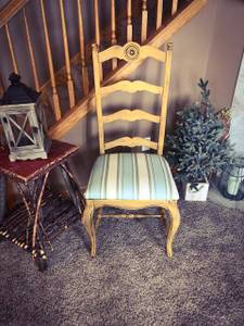 Shabby Chic Rustic Accent Chair (Shakopee)