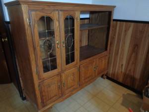 Oak Cabinet (Roseville)