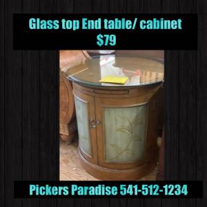 Glass Top End Table (Pickers Paradise)