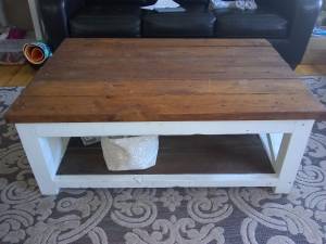 Farm house coffee table (anaconda)