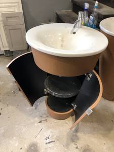 2 bathroom sinks/vanities (Spicewood)