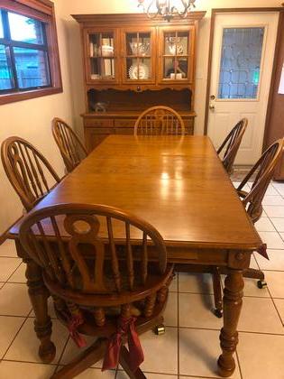 Keller solid wood oak dining table and hutch