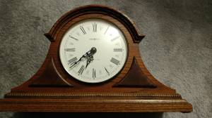 Howard Miller wood Mantle clock (Clackamas)