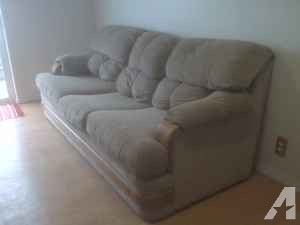 Comfy Couch in Spring Creek!$100 OBO - $100 (Elko Spring Creek)