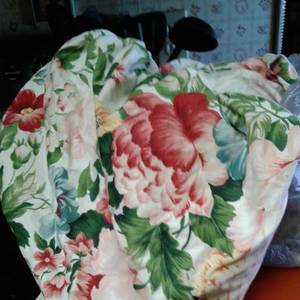 Beautiful Vintage Floral Dust Ruffle /Bed Skirt for Full Bed Shabby
