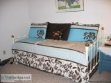 WROUGHT IRON DAY BED - Price: $.