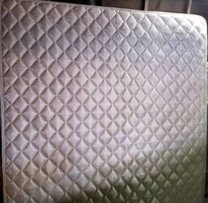 King mattress set (Zanesville)