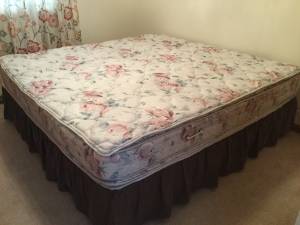 King mattress (Chillicothe)