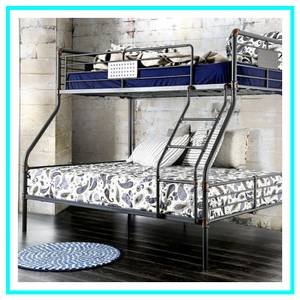 Bunk Beds Twin Over Full - $7/week