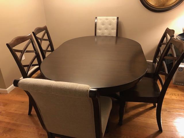 7 PC Dining Room Table Set