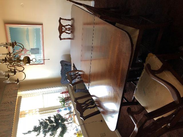 Excellent Table&Chairs W/Hutch