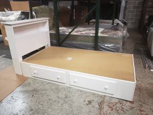 USED Twin Storage Platform Bed w/ Bookcase Headboard (Vandalia)