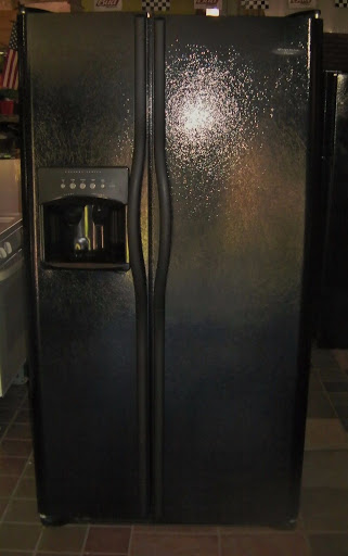 Frigidaire Electrolux Black Cabinet SXS With Ice & Water
