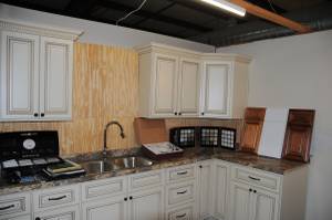 Showroom Kitchen Cabinets (Louisville)
